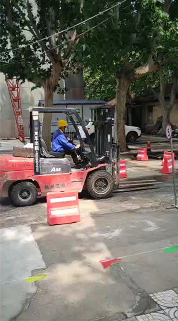叉车实操考试中